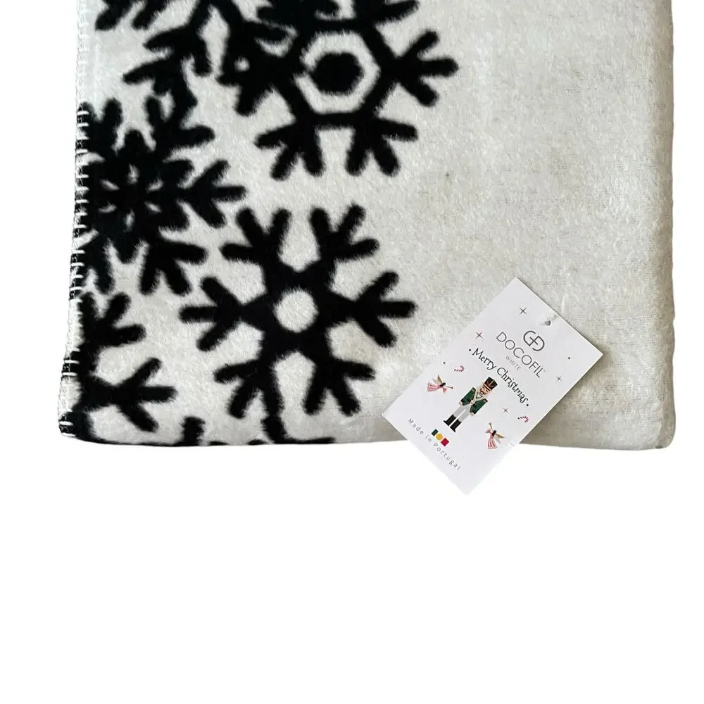Docofil Christmas SNOWFLAKES Reversible Throw 51x67 Portugal Black & White